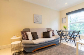 Spacious 2 Bedroom Flat in Central London